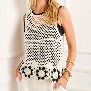 Elegant Crochet Sleeveless Top - Black & Cream